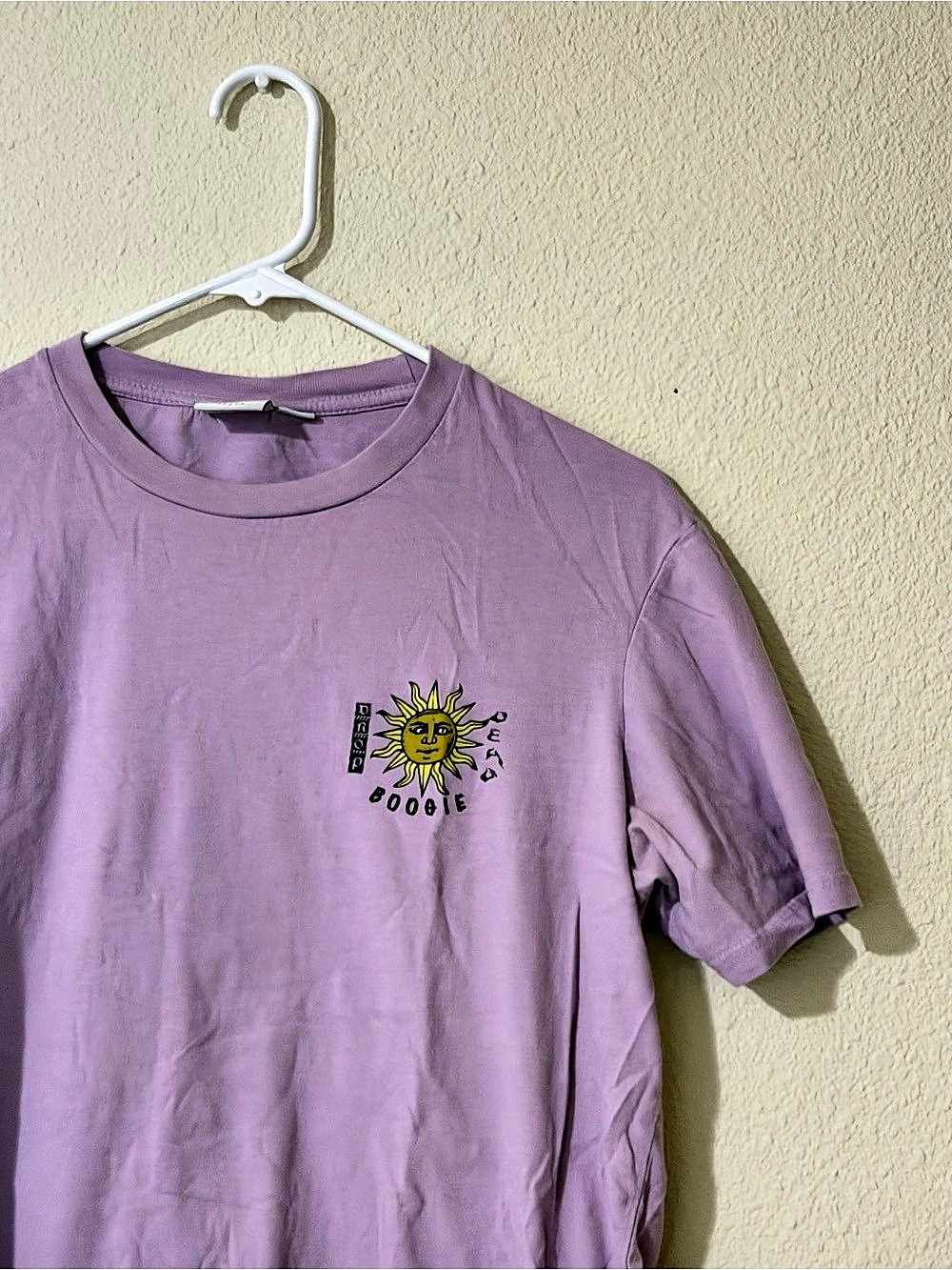Graphic Short Sleeve Tee in Purple